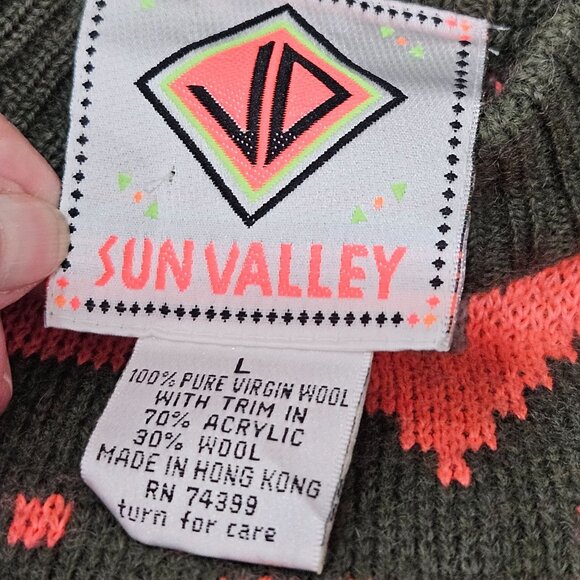 Vintage Sun Valley Green & Neon Fair Isle 80's Geometric Wool Sweater Large - Picture 6 of 10